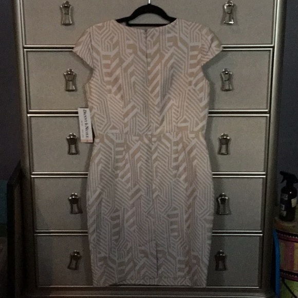 Danny and Nicole One piece skirt - Picture 3 of 3